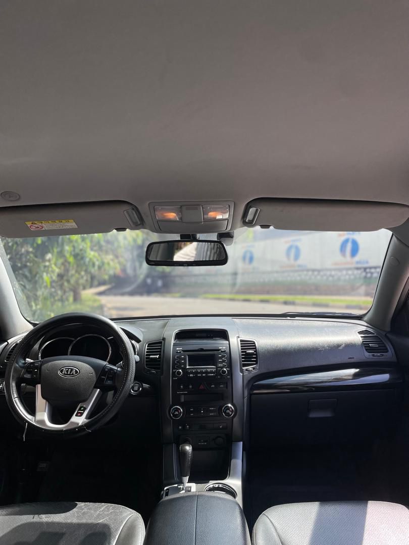KIA SORENTO 2011 Gallery Image
