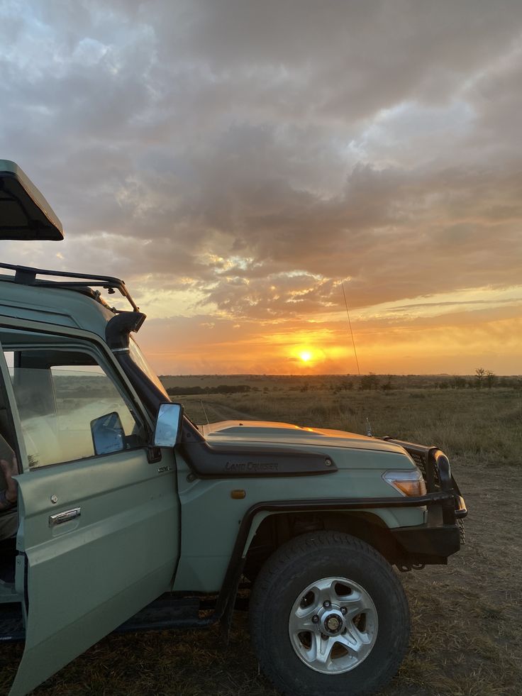 Car Hire in Kigali: Tourist Cars for Akagera Sunset Tours