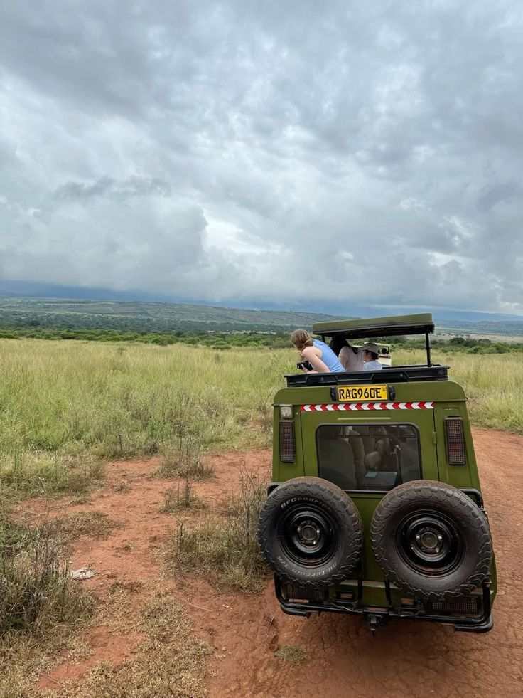 Akagera 4×4 Rental Tips: Why Popup Roofs Win for Wildlife