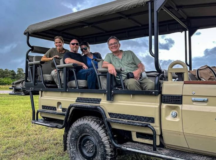 Rwanda Akagera 4×4 Hire: Popup Roof Safari Vehicle Tips